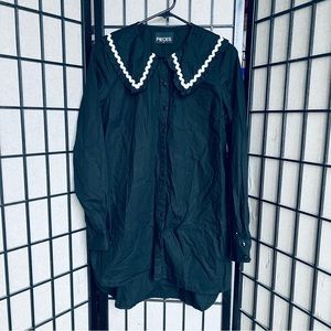 PIECES black white long button down shirt sz M